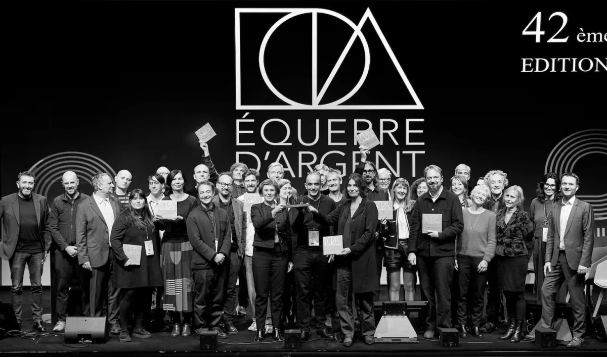 2411-lemoniteur_1_nb