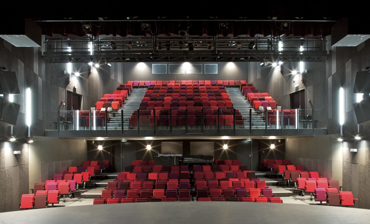 massy-grandesalle-01