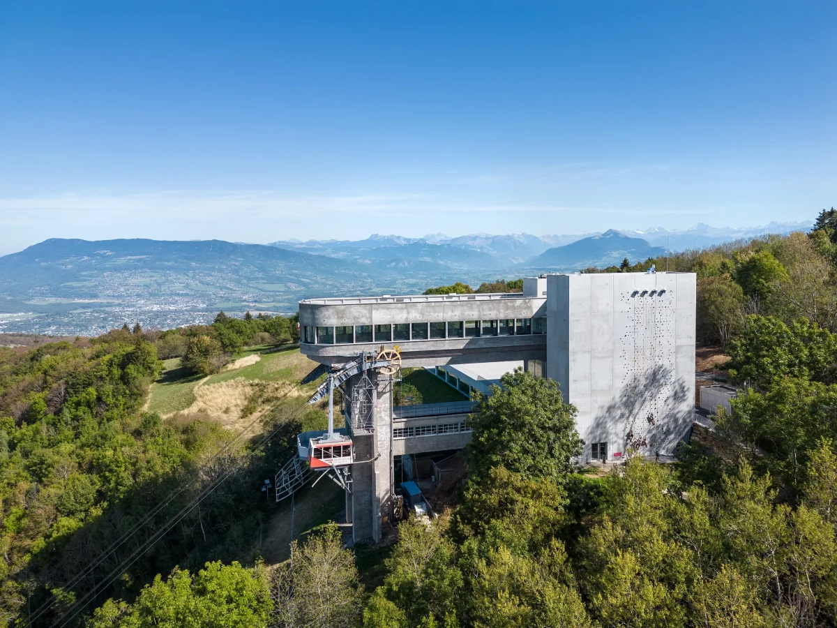 vue-du-mur-d-escalade